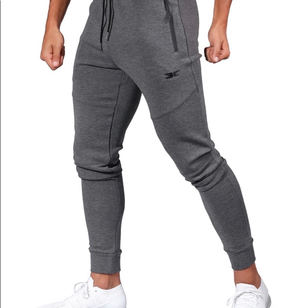 Elite eleven joggers